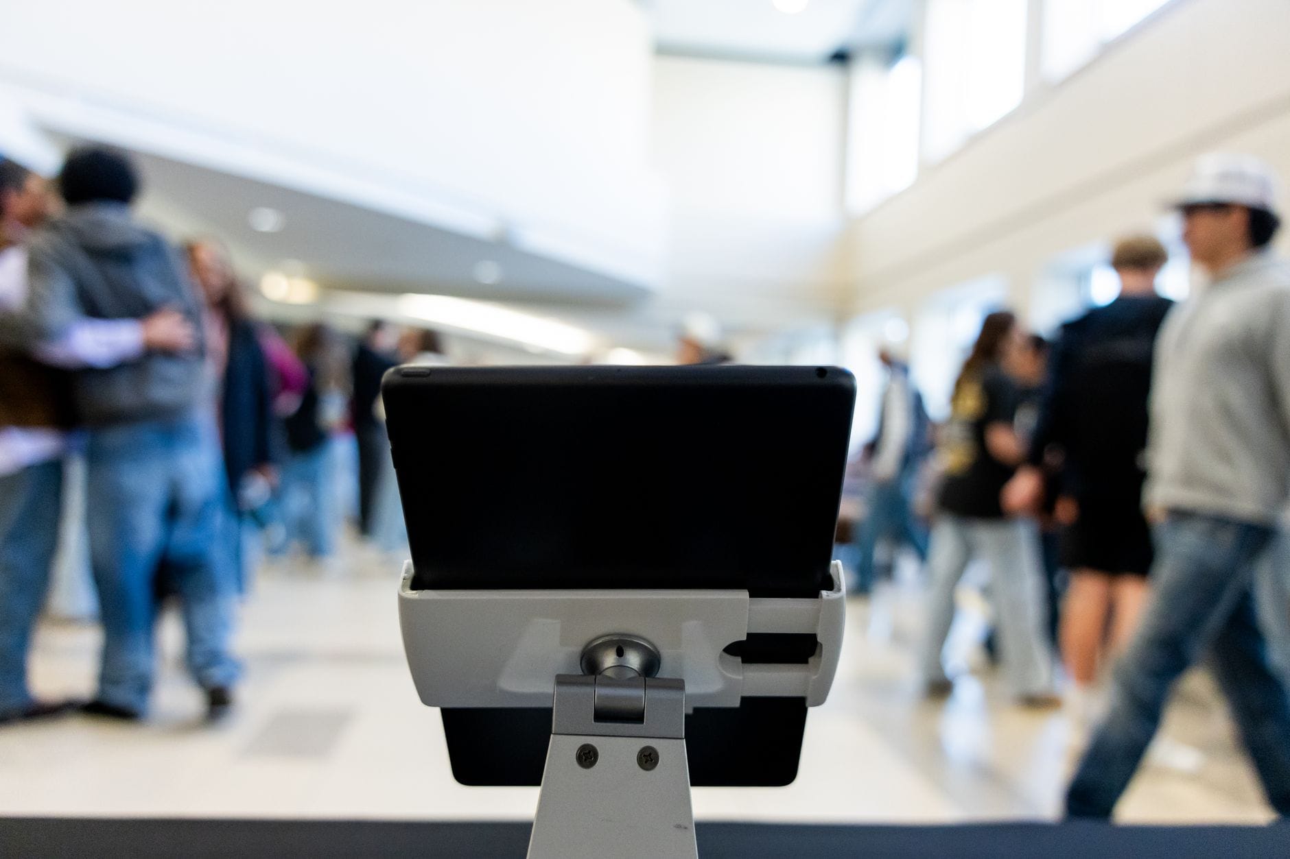 How to Ensure Your Business Stands Out in AI Search